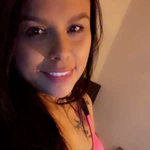 Meet your Posher, Yolanda